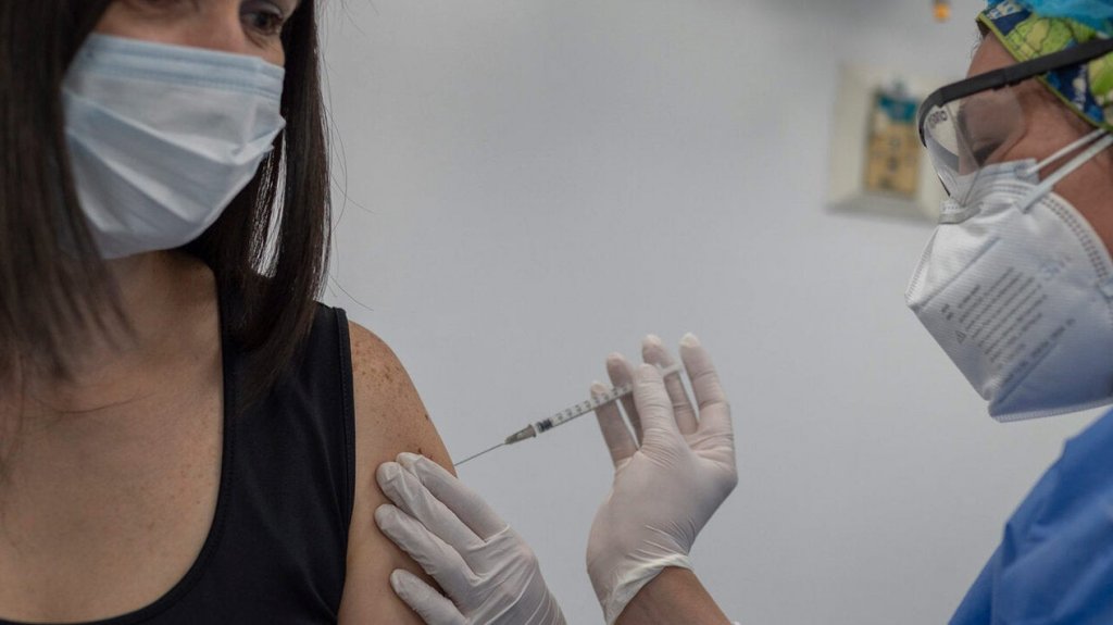  Municipio de San Juan exige vacunaci&oacute;n de sus empleados para efectuar labores presenciales 