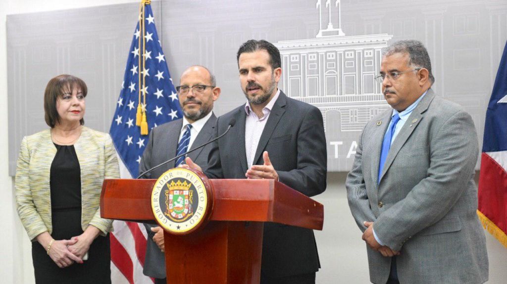  Gobernador anuncia nuevas oportunidades de empleo en el campo m&eacute;dico 