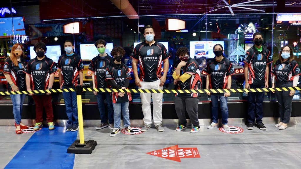  Estudiantes representan a Puerto Rico en competencias latinoamericanas de rob&oacute;tica 