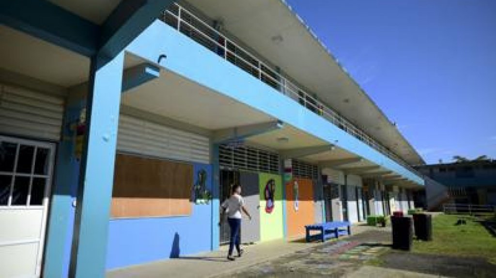  Presentan proyecto para traspasar escuelas p&uacute;blicas a municipios para &ldquo;garantizar servicios m&aacute;s eficientes&rdquo; 