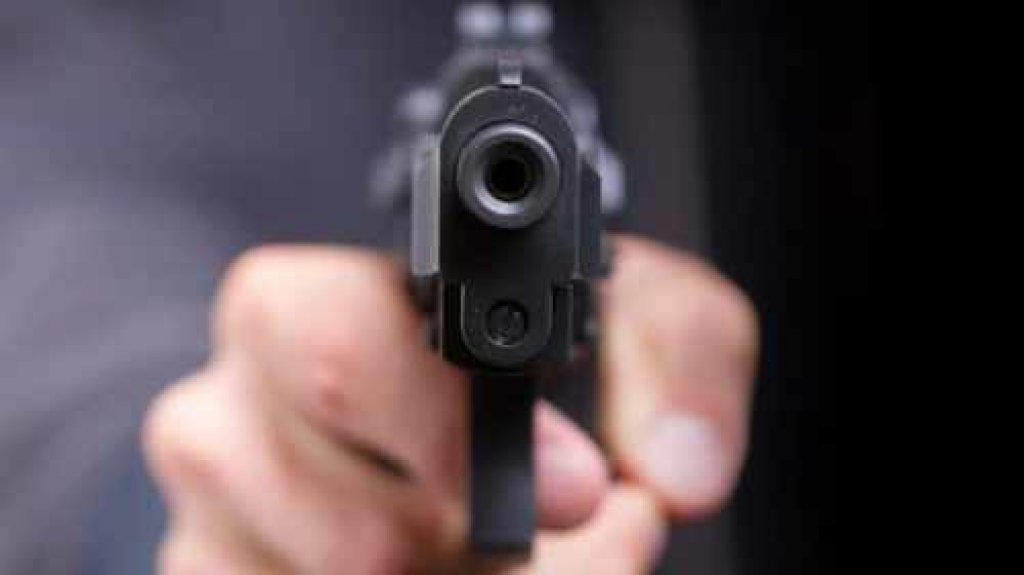  Asaltan a punta de pistola a un individuo en restaurante de Bayam&oacute;n 