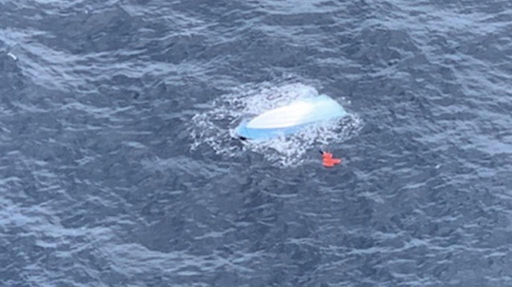 Guardia Costera y Armada Real de los Pa&iacute;ses Bajos rescatan a 4 hombres de Vieques a 45 millas al sur de Vieques 