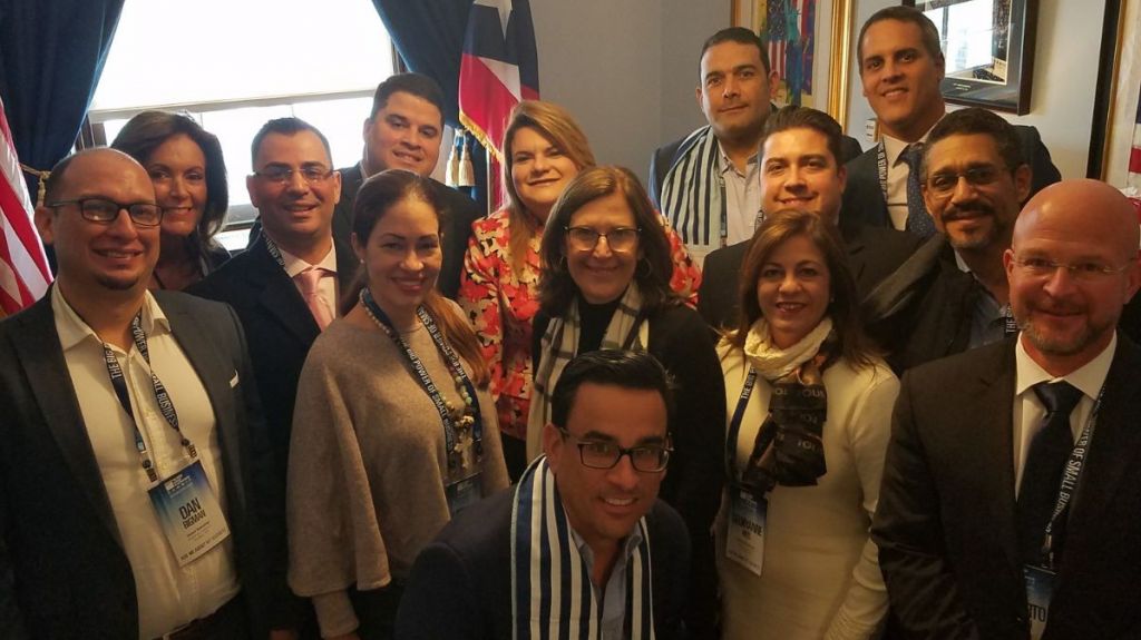  Empresarios puertorrique&ntilde;os discuten nuevas propuestas de negocios con la comisionada residente 