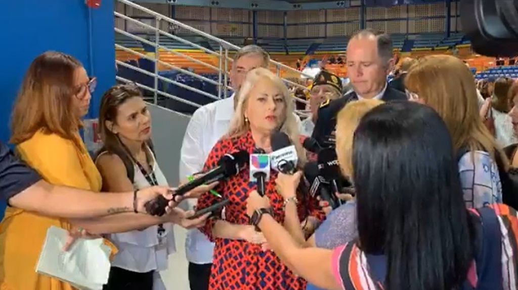  Gobernadora firma enmiendas para beneficio de veteranos en Puerto Rico 