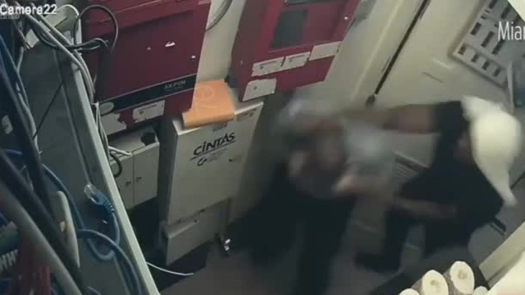  En video momento en que hu&eacute;sped agrede un gerente de hotel en Pennsylvania 