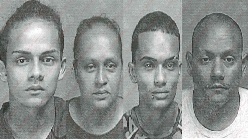  3 hombres a la c&aacute;rcel y la mujer bajo fianza luego que los arrestaran en allanamiento en Bayam&oacute;n 