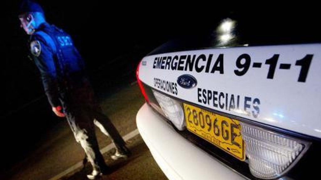  Fue a ba&ntilde;arse a las 9 de la noche en la playa de Vega Baja y lo dejaron a pie, le robaron el carro 