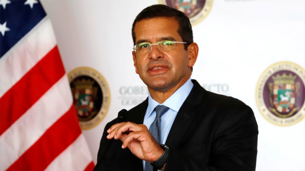  Funcionario del DE que fue allanado en su oficina y residencia por federales fue suspendido de empleo dice gobernador 