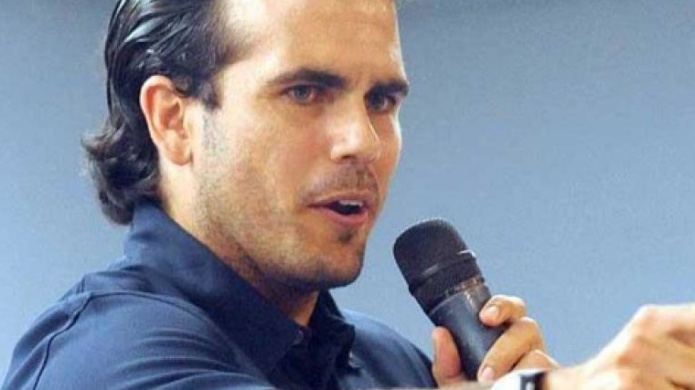 Cuestionan a RossellÃ³ Nevares por representante "Jun" Rivera, quien "causÃ³ accidente estando borracho"