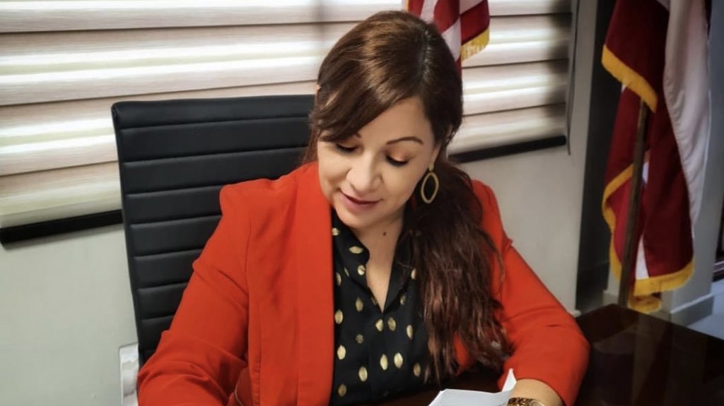  Ante alza de la criminalidad, alcaldesa de Morovis ordena cierre a la medianoche, los siete d&iacute;as de la semana, de negocios que venden bebidas alcoh&oacute;licas 