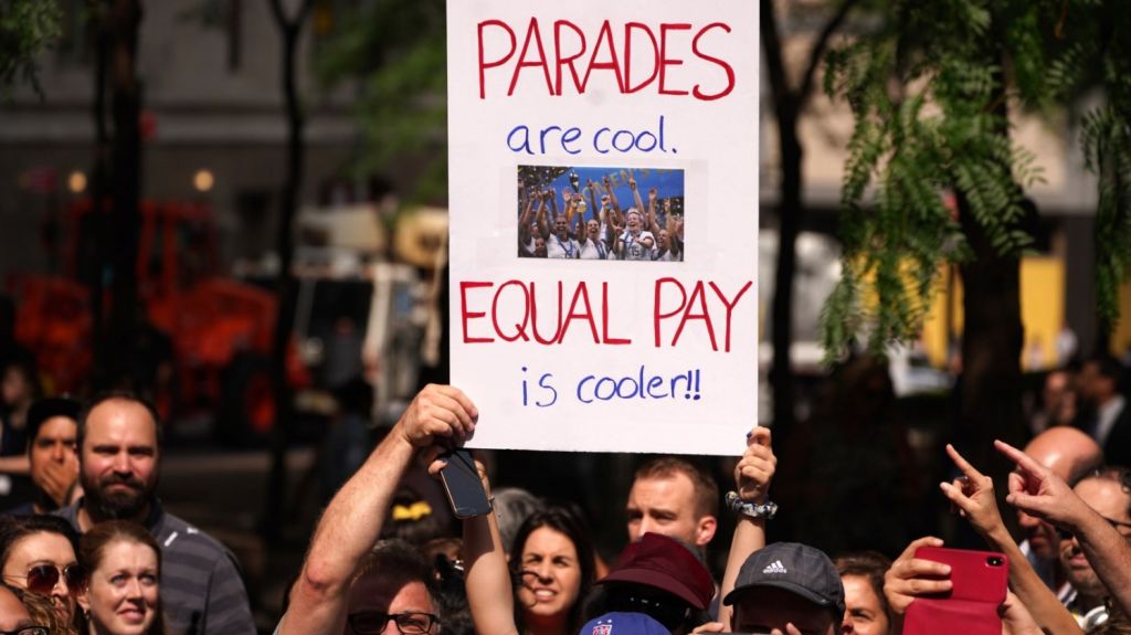  Nueva York proh&iacute;be por ley la brecha salarial de g&eacute;nero 