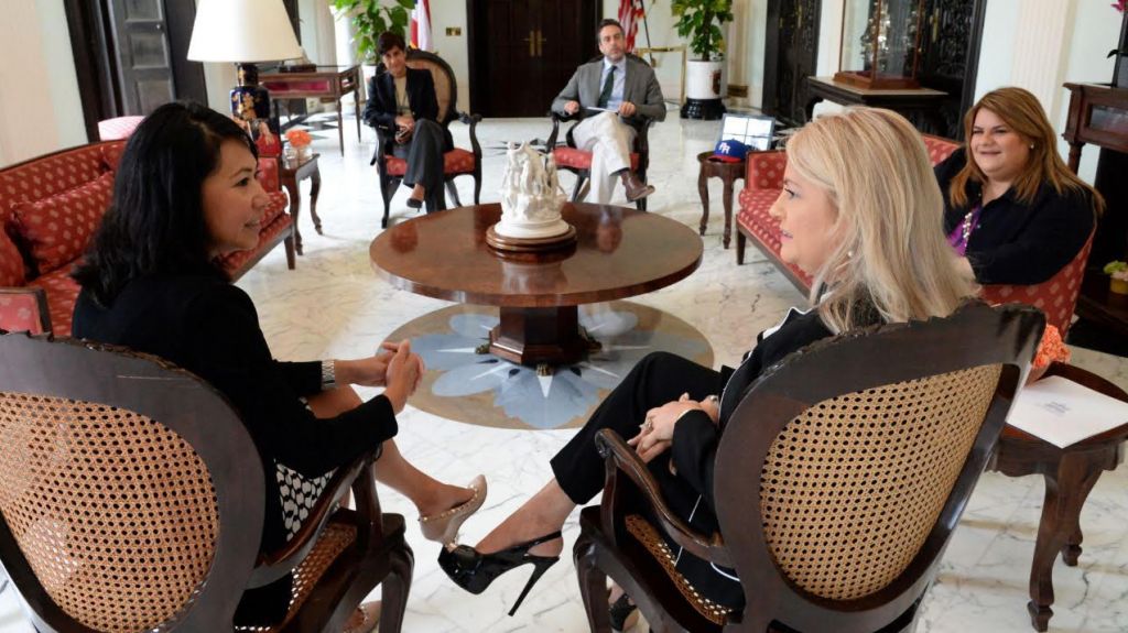  Congresista dem&oacute;crata Murphy, se re&uacute;ne con la gobernadora y comisionada residente 