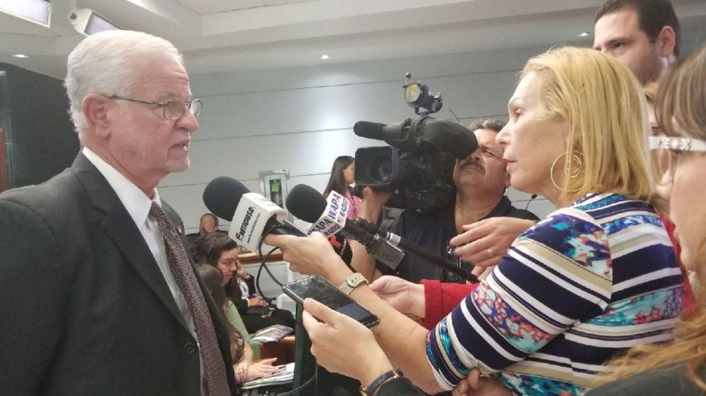  Para H&eacute;ctor Pesquera es embarazoso hallazgo cad&aacute;ver empleado AEE 