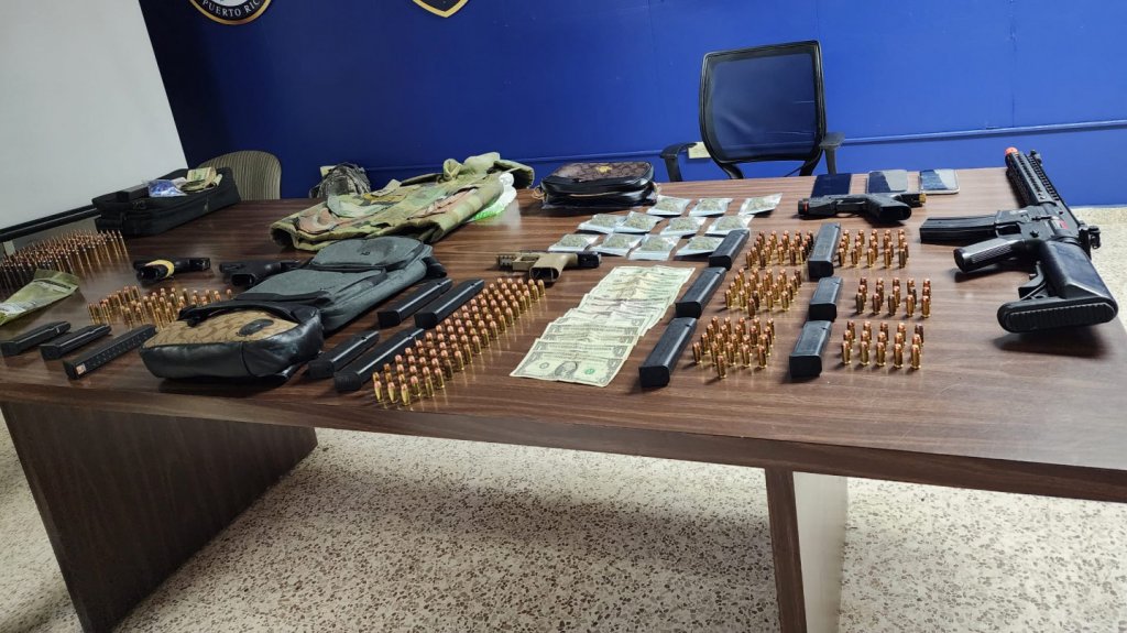  Video: Arrestos, armas y drogas durante operativo en Bayam&oacute;n y San Juan 