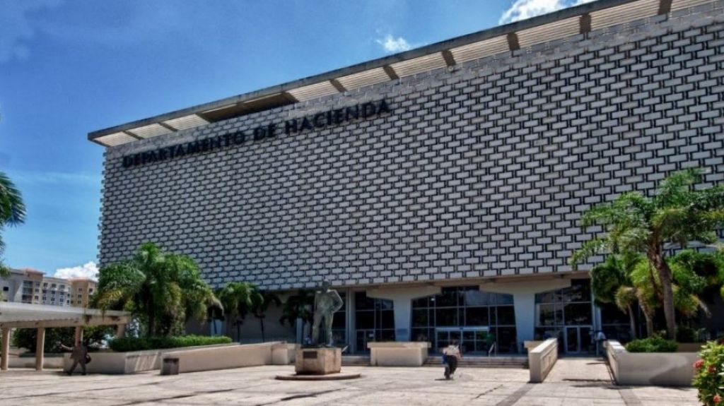 Hacienda reabre centros para preparar planillas "senior"