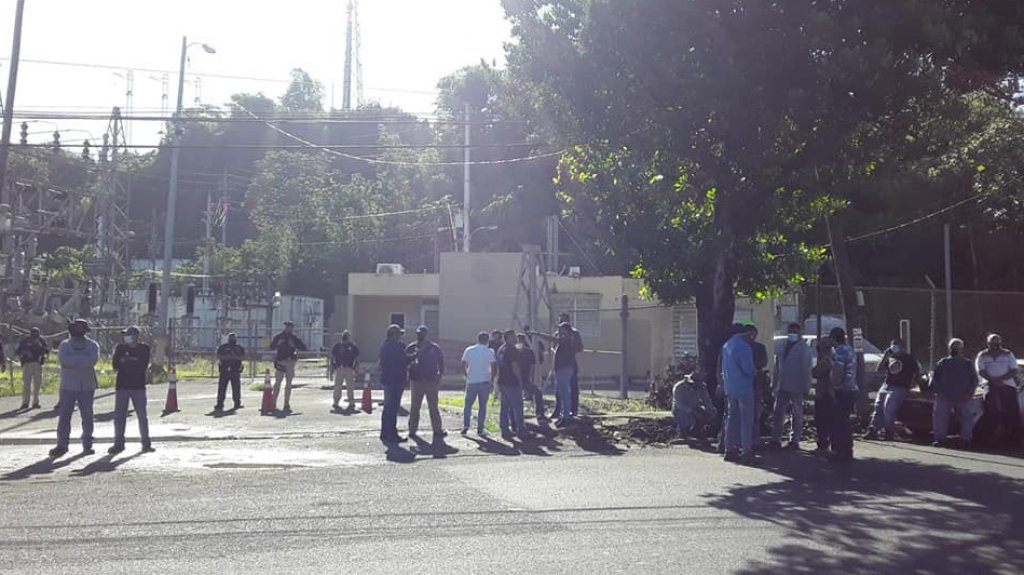  Reportan protestas contra LUMA en varias instalaciones que eran de la AEE y un altercado entre polic&iacute;as y exempleados en la central Palo Seco 