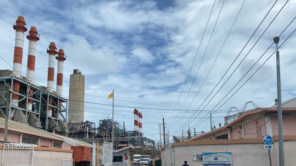  Sin luz m&aacute;s de 80,000 abonados 