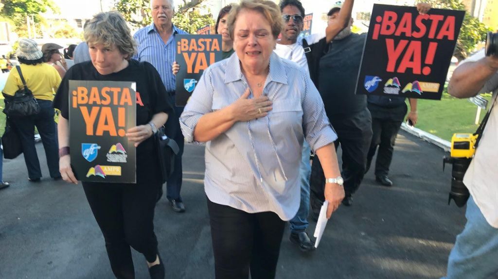  Escuche audio: P&oacute;nganle coto o saquen a Keleher reclama presidenta AMPR y alcalde de Caguas alega que la secretaria "lo bot&oacute;" de la oficina&nbsp; 