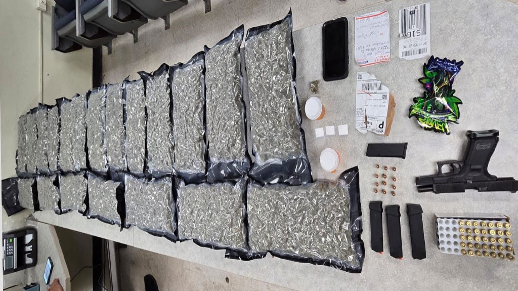  Permiti&oacute; a los guardias buscar en su carro en Barceloneta y le encontraron 20 libras de marihuana 