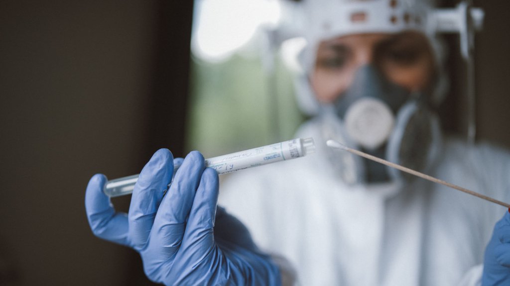  “Enorme mala suerte“: un estadounidense contrae covid-19 y viruela del mono al mismo tiempo 