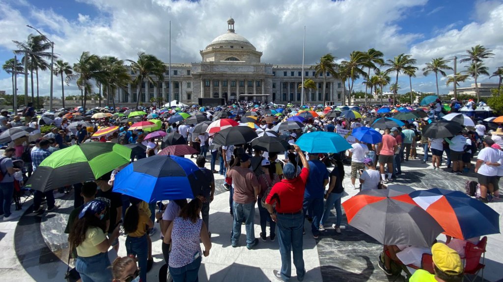  Di&oacute;cesis de Arecibo presente junto al obispo en marcha contra la imposici&oacute;n de la ideolog&iacute;a de g&eacute;nero 