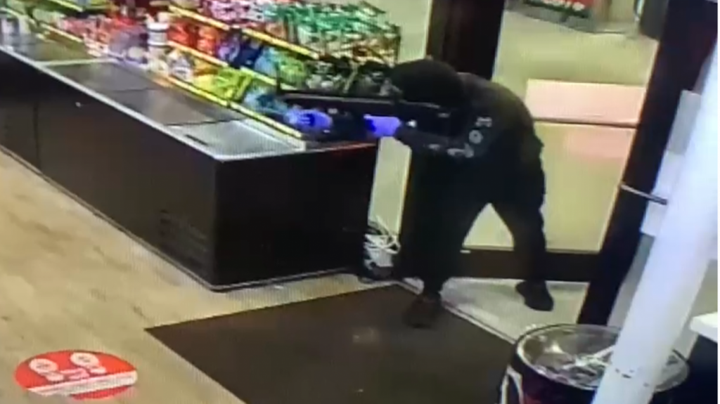  Video: de violento asalto en gasolinera de Puerto Rico 