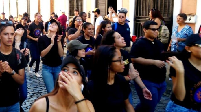 JÃ³venes de la Assmca llevan mensaje de moderaciÃ³n en el beber durante las Fiestas de la Calle San SebastiÃ¡n