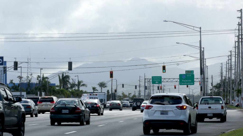  Comit&eacute; de Conferencia para dilucidar diferencias en torno a suspensi&oacute;n de la licencia de conducir por pasar la luz roja en tres ocasiones 