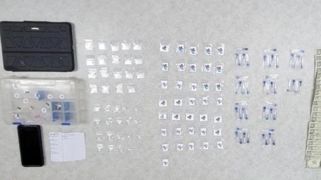  Ocupan drogas en Manat&iacute; 