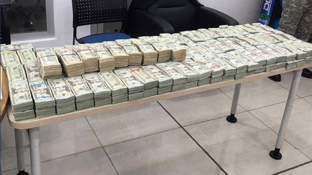  Confiscan más de dos millones de dólares en efectivo, que fueron introducidos al país en tres bocinas de sonido 