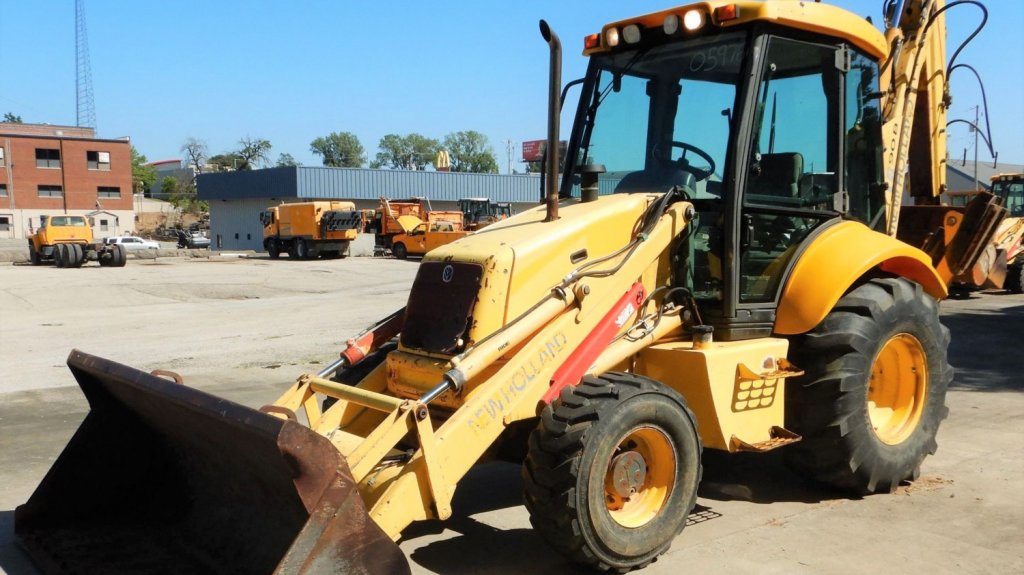  Hurtan retroexcavadora avaluada en 48 mil d&oacute;lares 