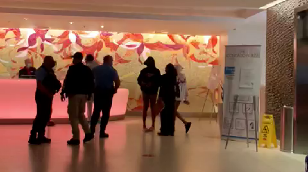  Video: Desalojan a turistas de hotel en San Juan por pelea 
