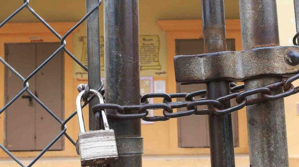  Radican demanda contra el Gobierno por cierre de escuelas 