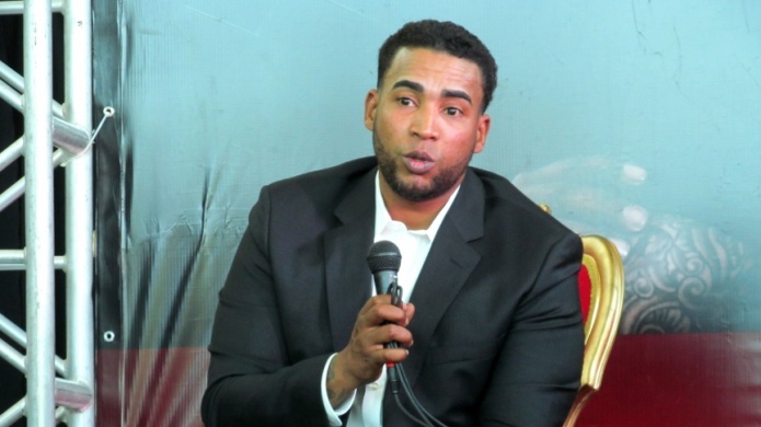 Don Omar confirma el robo de cinco furgones con ayuda para Puerto Rico