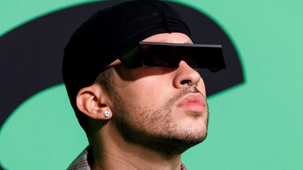  Bad Bunny se recupera en Puerto Rico de una operaci&oacute;n de apendicitis 