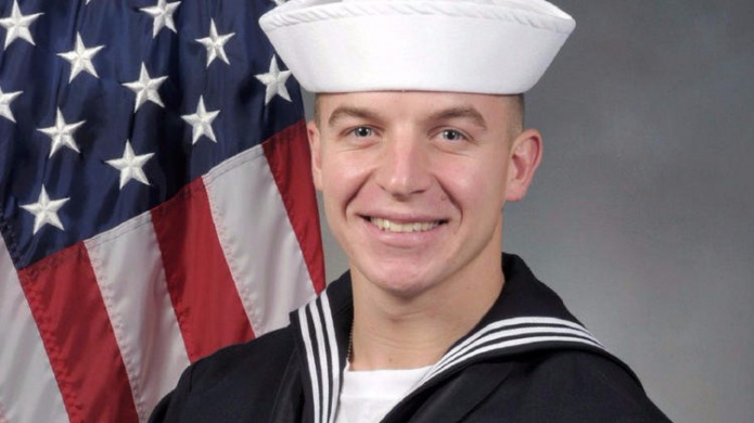 EE.UU.: Instructor de los Marines ahoga a un cadete en una piscina