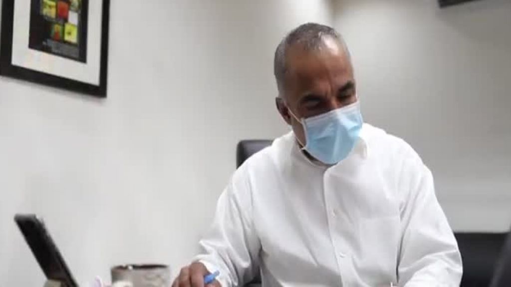  Video: &ldquo;Met&iacute;a de pata&rdquo; salud admite que contaron mal los casos de coronavirus 