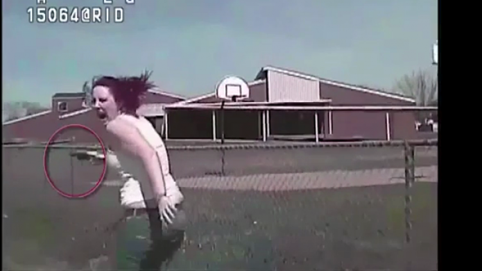 Video: PolicÃ­a de Oklahoma  persigue  y arrolla mortalmente a una mujer armada