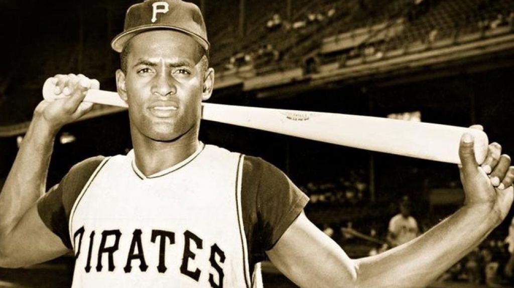  Proponen eliminar el n&uacute;mero 21 en equipos de beisbol para honrar a Roberto Clemente 