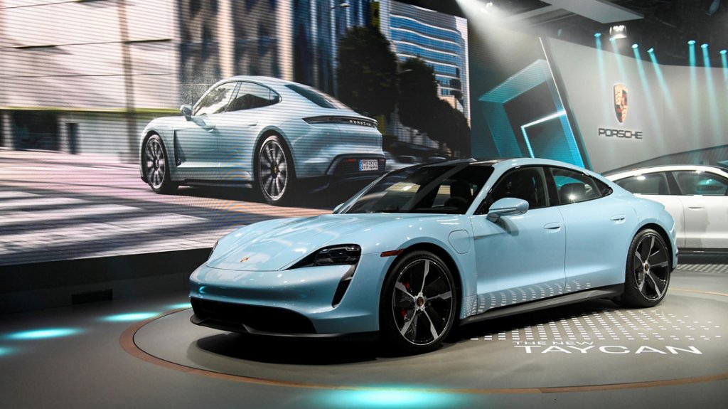  Porsche llama a revisión a 43.000 de sus autos eléctricos por problemas con el “software“ de la unidad de control del motor 