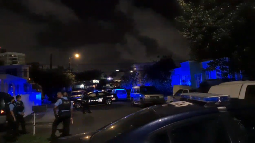  Video: Identifican a hombre que muerto anoche en Puerto Nuevo al caerle un auto encima 
