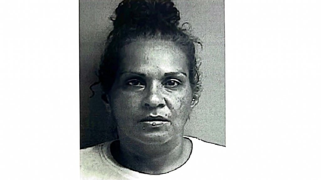  Arrestan a mujer por amenazar de muerte a su pareja en San Lorenzo 