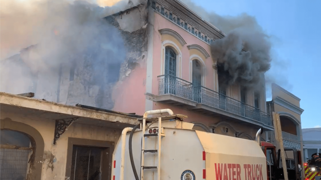  Incendio en el casco urbano de Ponce 