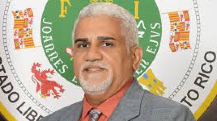 REPRESENTANTE DISTRITO 17 ASIGNA 70 MIL DOLARES A LAS ASOCIACIONES DE PESCADORES DE AGUADILLA   