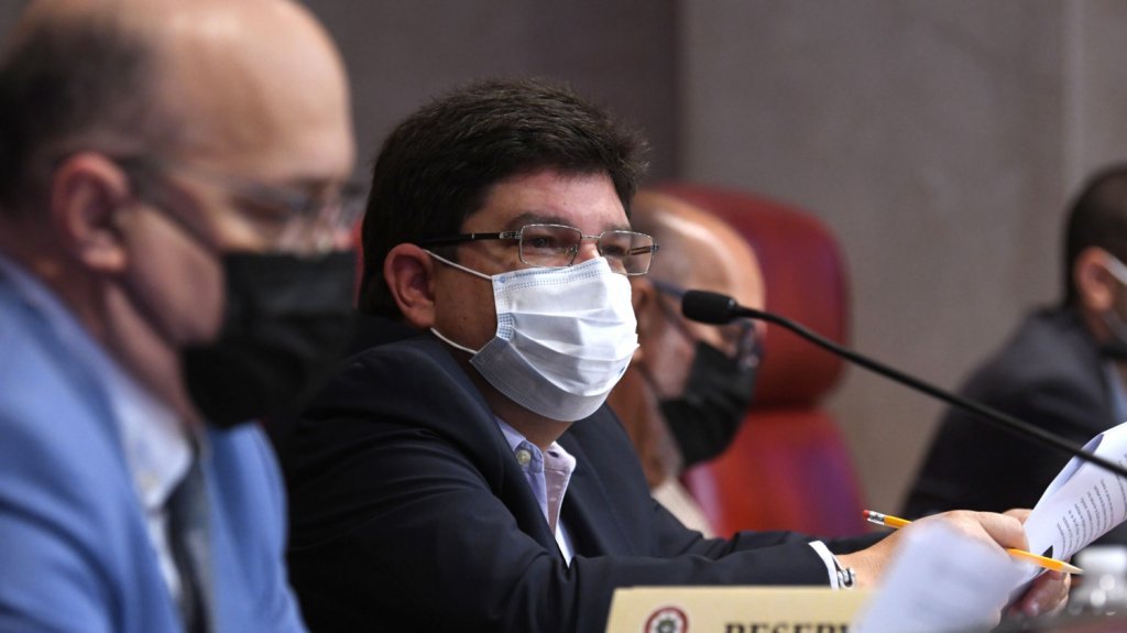  Senador Aponte Dalmau dice que sus hom&oacute;logos no entendieron proyecto que le colgaron 