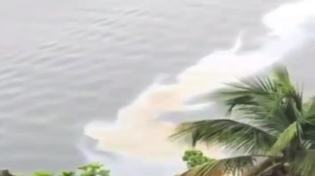  Denuncian con un video alegado descargue de desperdicios, combustible y aceite en laguna del Condado 