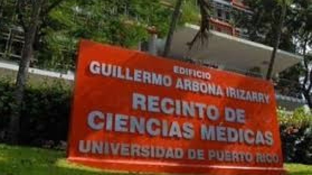  Ciencias M&eacute;dicas grad&uacute;a a 110 cient&iacute;ficos de datos 