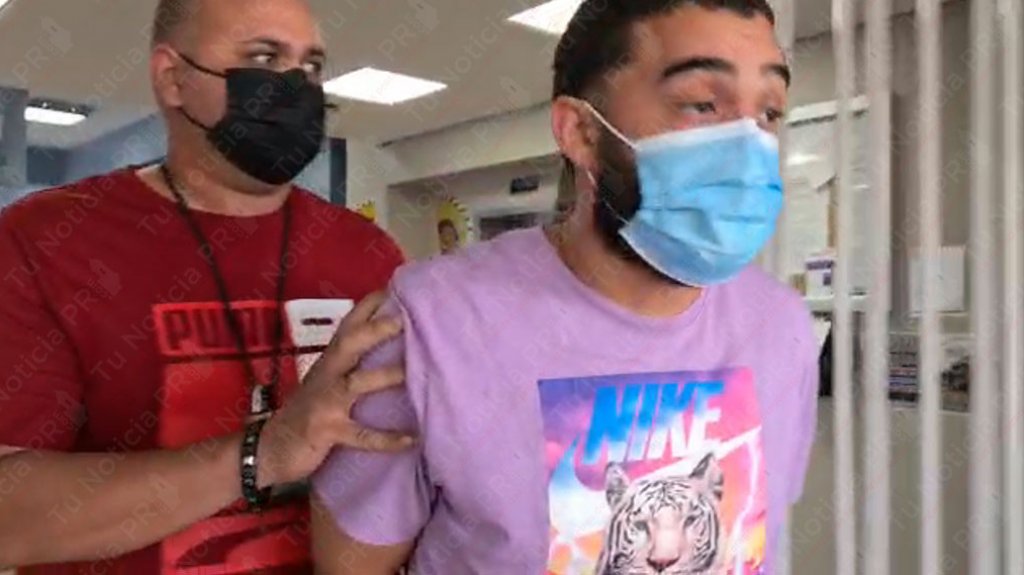  Video: Lo &ldquo;Pillaron&rdquo; en Cata&ntilde;o con una guagua robada y una pistola &ldquo;Chipia&rdquo; 