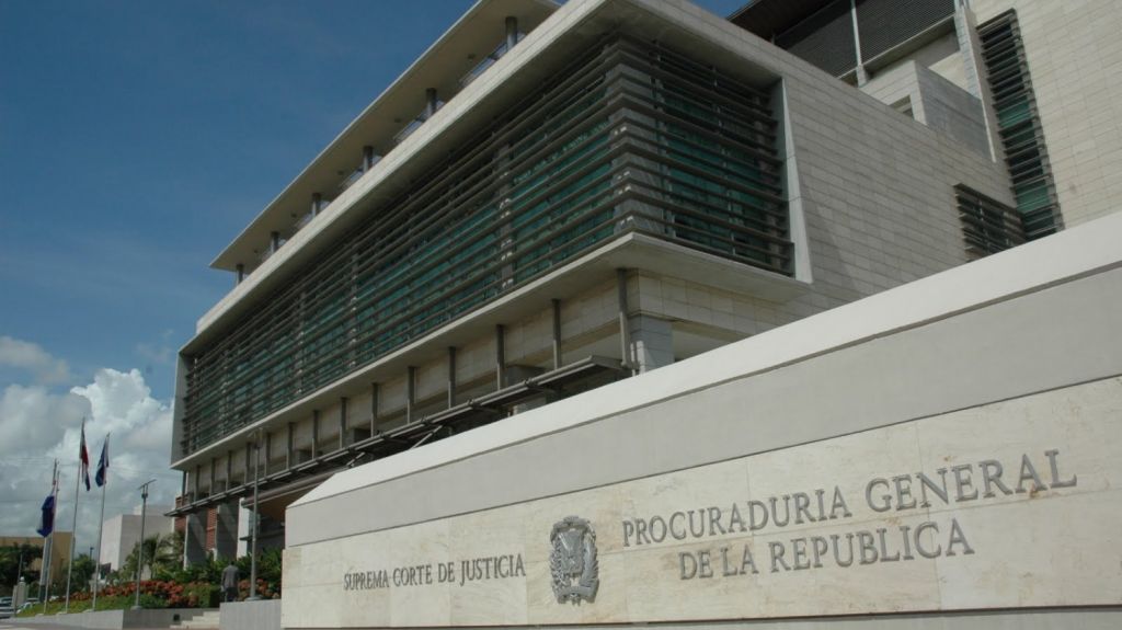  Ministerio Público sanciona a 70 personas, entre ellos rusos, brasileños y venezolanos, cuando disfrutaban una fiesta clandestina 