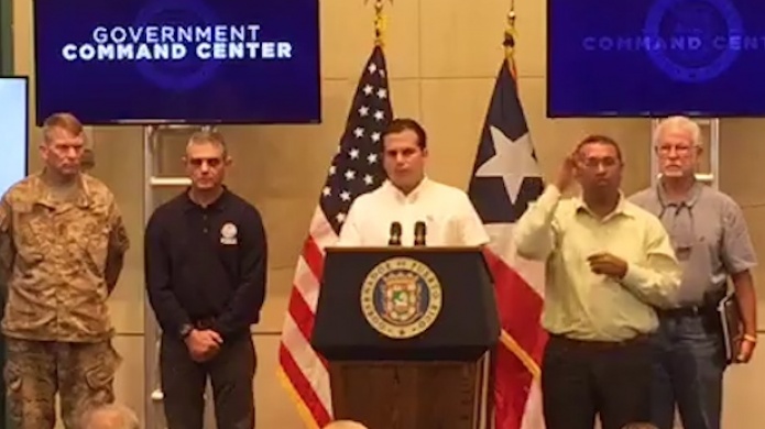  Video: Gobernador asegura castigara y botara a cualquier empleado que se estÃ© robando las ayudas de los damnificados 